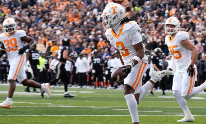 Jermod McCoy boosts his odds of going No. 10 to the Bengals