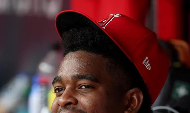 José Soriano atribuye su gran inicio a la salud y la fe