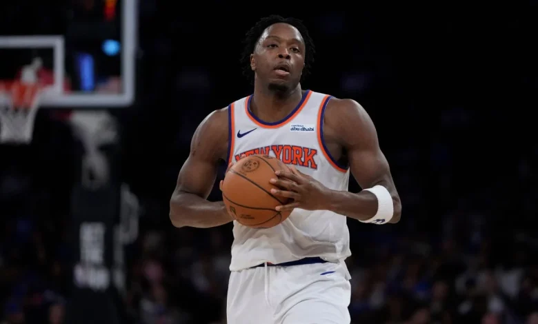 Knicks' OG Anunoby exits vs. Raptors with ankle injury