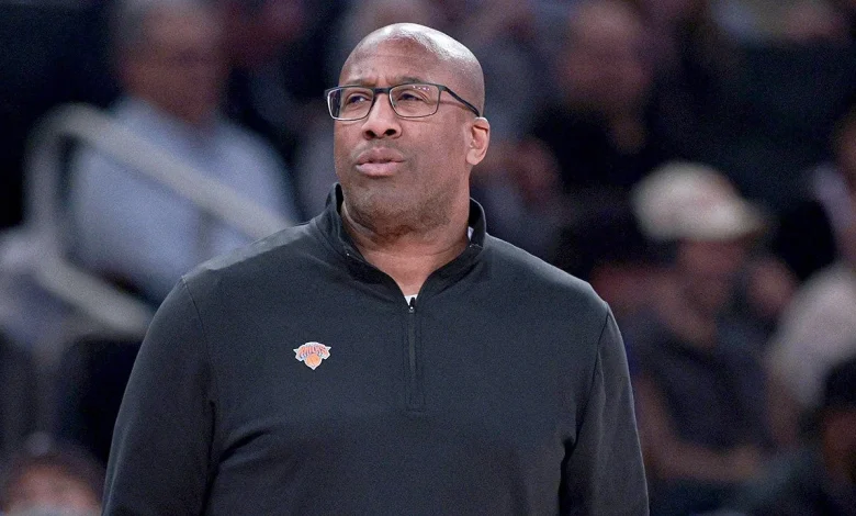 Knicks coach Mike Brown turns reporter's ringing phone into a funny moment during press conference
