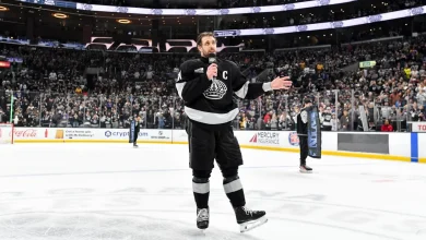 Kopitar gives emotional speech after final home game