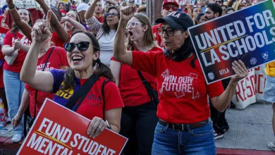 LAUSD strike updates: Last-ditch negotiations stretch past midnight