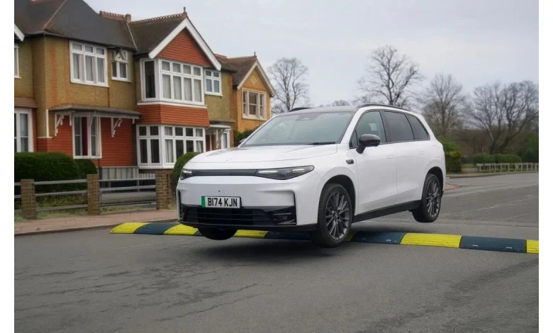 LEAPMOTOR LAUNCHES GROUNDBREAKING ‘LEAP MODE’ THAT SEES C10 LEAP OVER SPEED BUMPS AND POTHOLES
