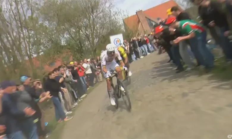 LIVESTREAM Parijs-Roubaix: Tadej Pogacar krijgt frisser ogende Wout van Aert er niet af, thriller op de piste wenkt