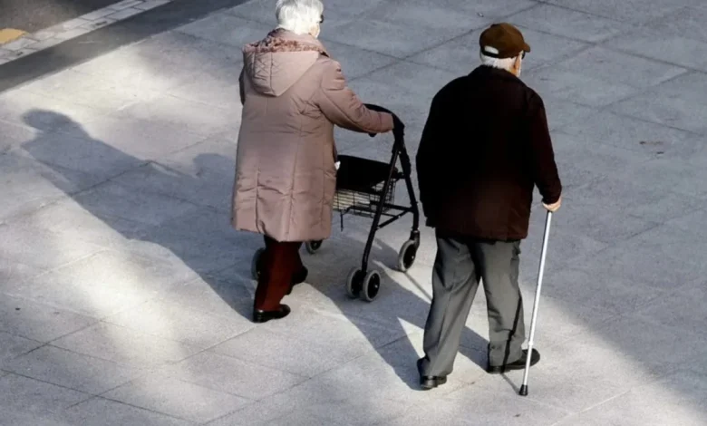 La Seguridad Social confirma la que será la nueva edad de jubilación en España a partir de 2027: la Ley 27/2011 aumenta el número de años necesarios para retirarse