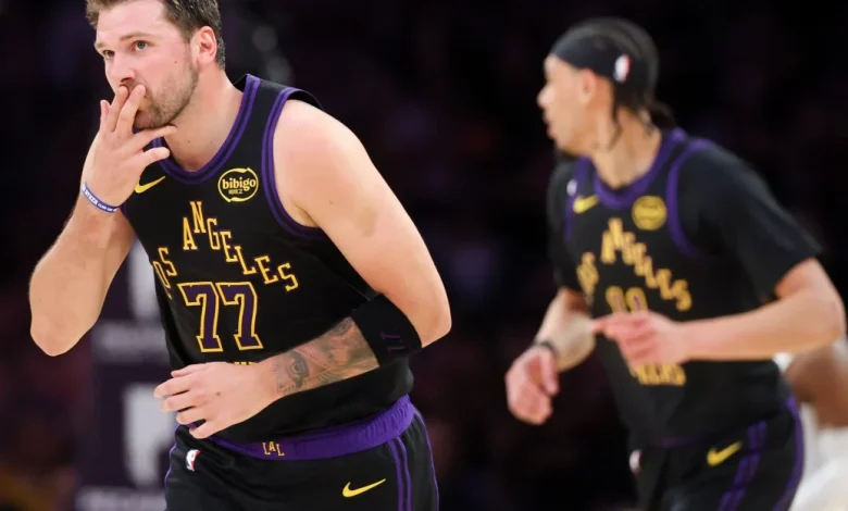 Lakers vs. Cavs Final Score: Big third quarter sends LA to victory