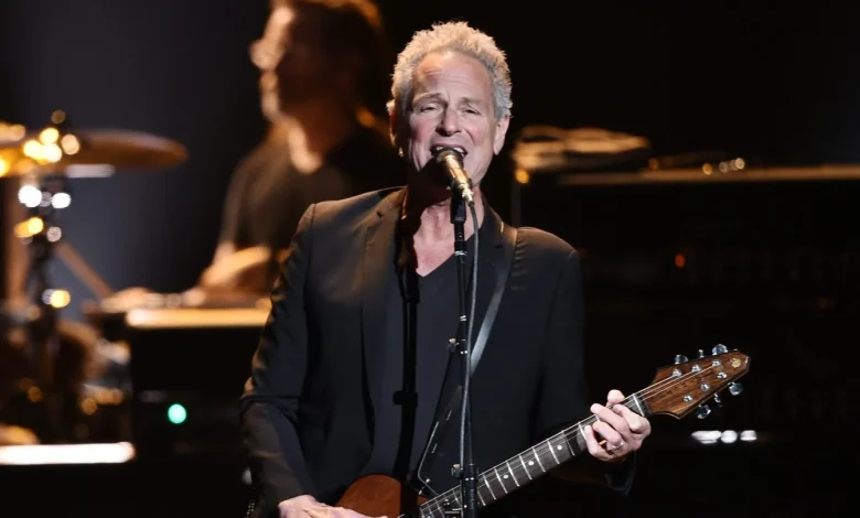 Lindsey Buckingham Attacked by Woman in Santa Monica (Reports)