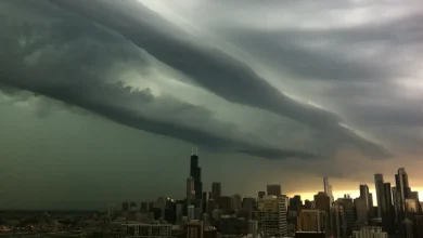 Live updates: Strong tornadoes, large hail threaten Chicago area