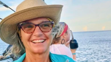 Lynette Hooker was concerned about husband Brian in messages to friend: "I can't be out there with him"