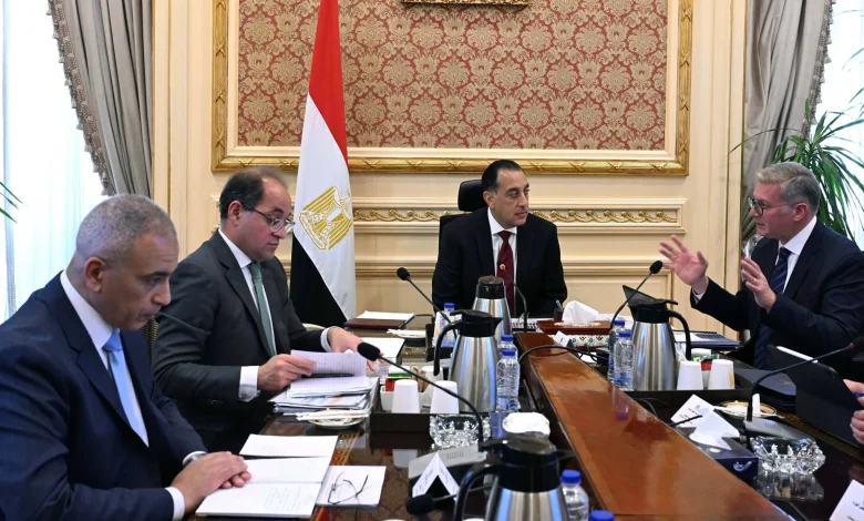 Madbouly Reviews Funding Plans for Strategic Petroleum Reserves