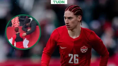 Marcelo Flores y el gran detalle con sus padres tras debutar con Canadá