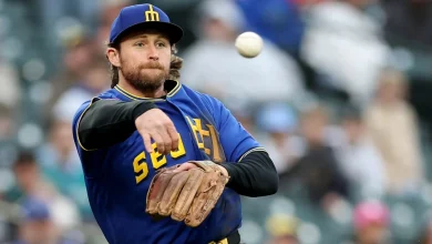 Mariners place Brendan Donovan on 10-day IL, select INF Will Wilson