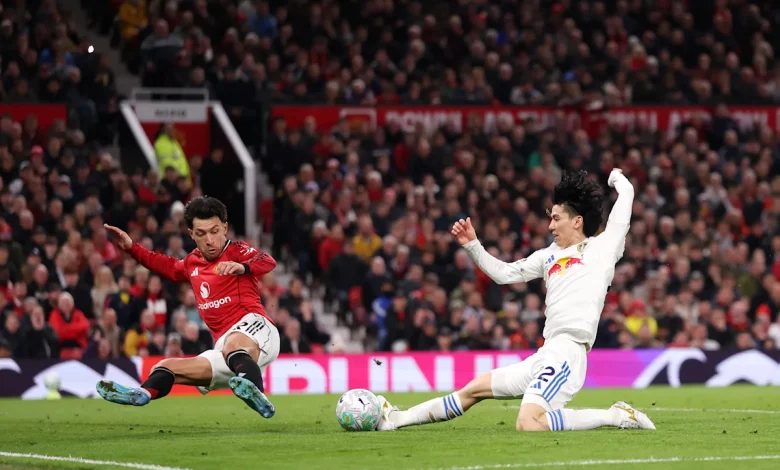 📸 Martinez saves Man Utd from misery with insane block