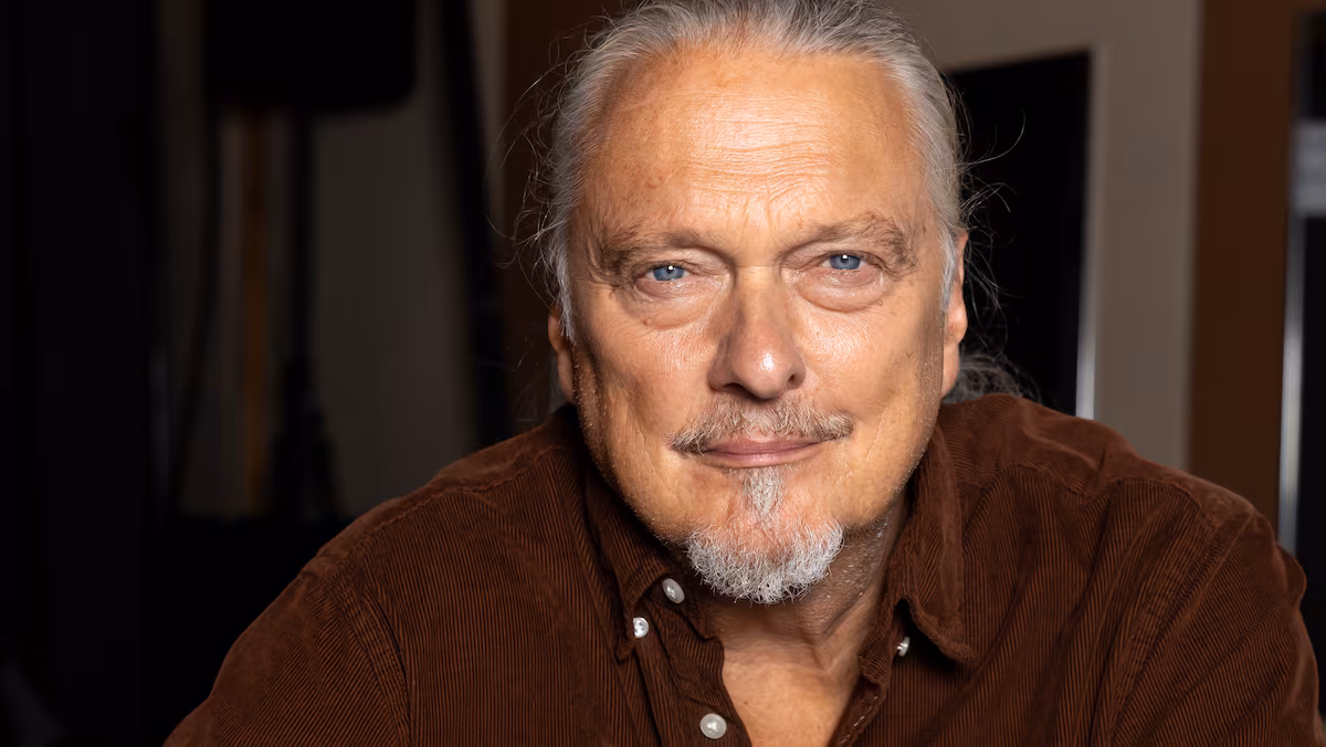 Mauvaise nouvelle pour Normand D’Amour : il demande l’indulgence du public après un incident