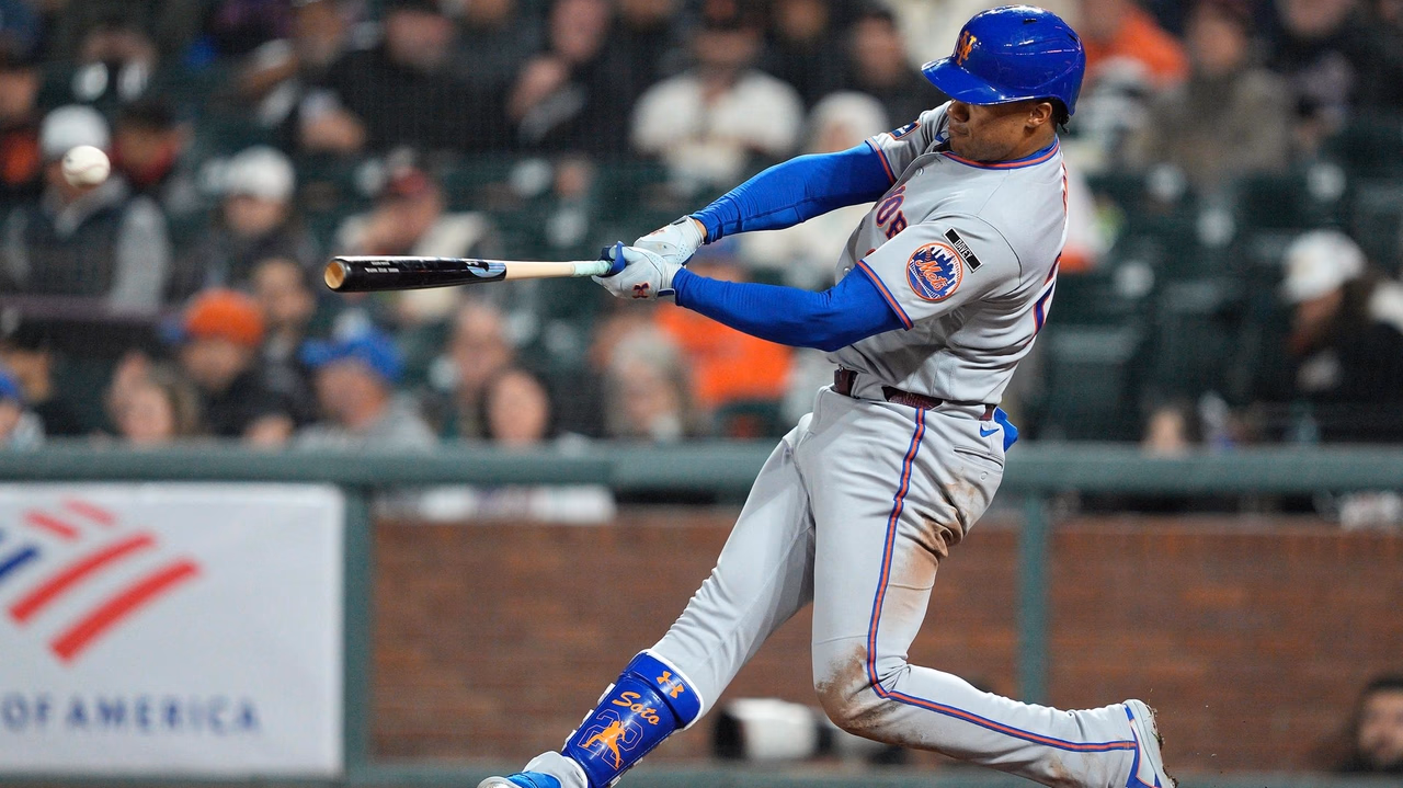 Mets' Juan Soto exits in first inning with apparent injury