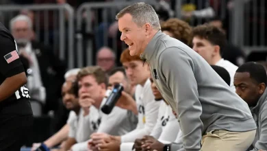 Michigan coach Dusty May gets thumbs up from predecessor Juwan Howard