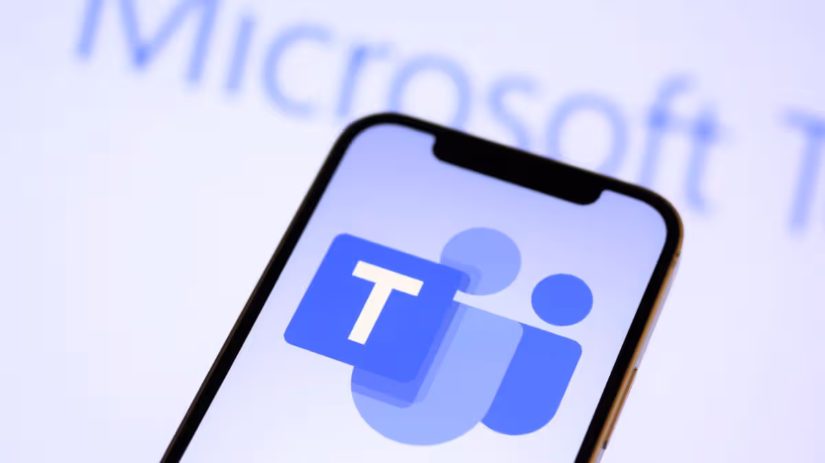 Microsoft Teams users report issues today with Teams and Outlook