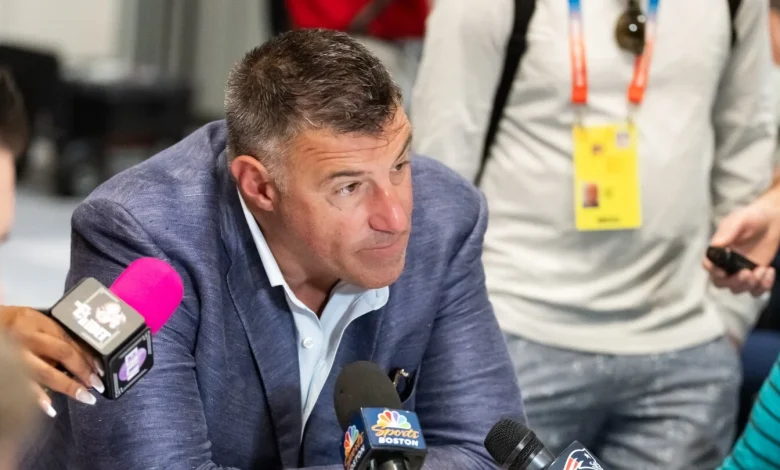 Mike Vrabel calls characterization of photos with reporter "laughable"