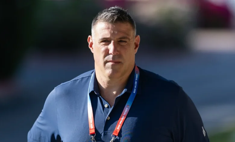 Mike Vrabel will miss third day of draft for "counseling"