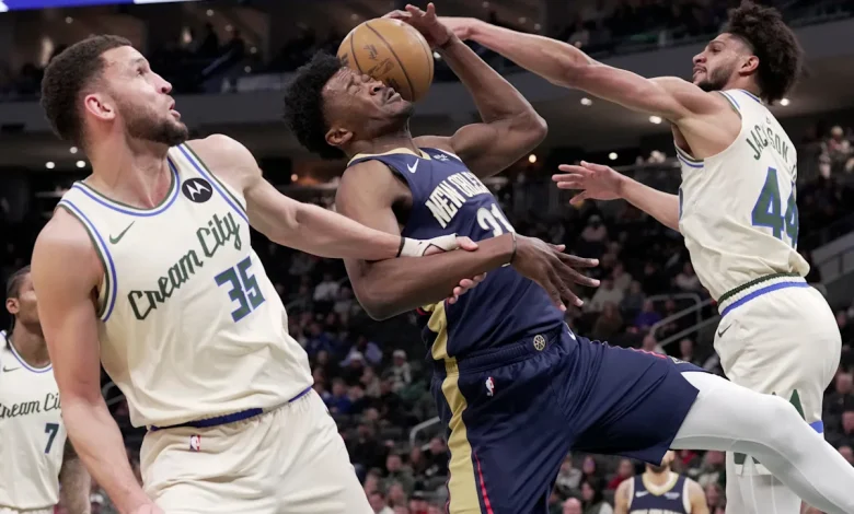 Milwaukee Bucks injury report: Is Giannis playing tonight vs. Pistons?