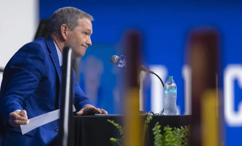 Mitch Barnhart steps away from new job at UK after criticism