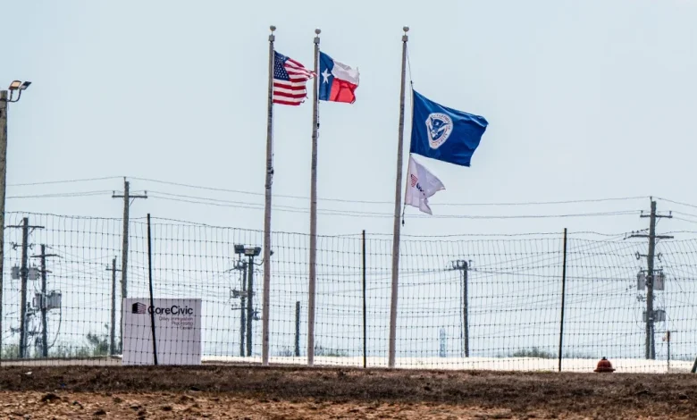 Mom of 5 in immigration detention in Texas was taken to ER, sparking urgent calls for her release