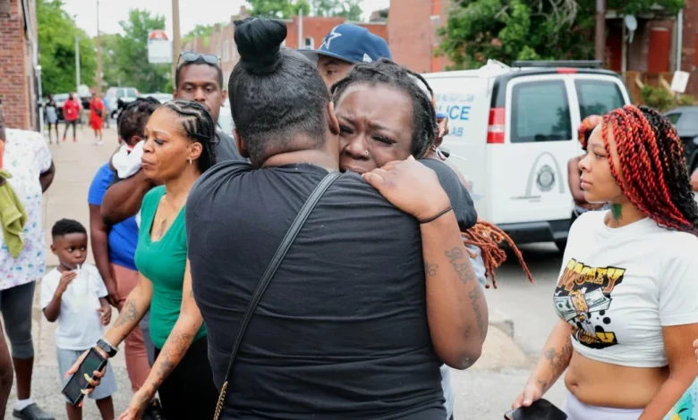 Mother says she wants justice for 17-year-old son fatally shot by St. Louis police