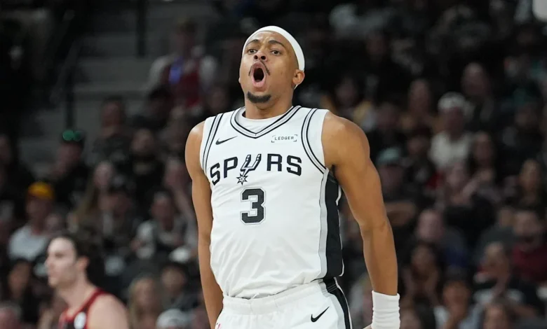 NBA Notes: Keldon Johnson’s Role, Latest on Giannis Antetokounmpo’s Future