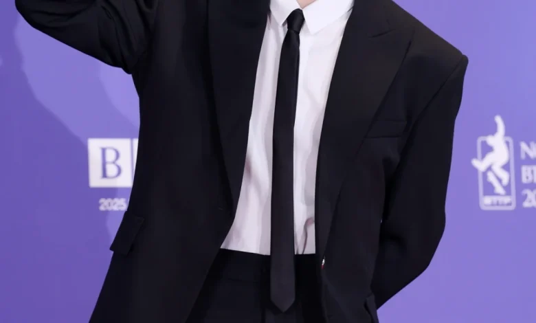 NCT Mark is leaving the team. "Wrapping up at the end of the conversation" [an official full text]