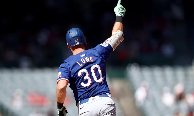 Nathaniel Lowe starts for Reds vs. Rangers in return to Texas