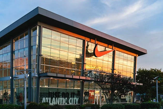 Nike slides 9% after issuing soft guidance during its earnings call (NKE:NYSE) - Seeking Alpha