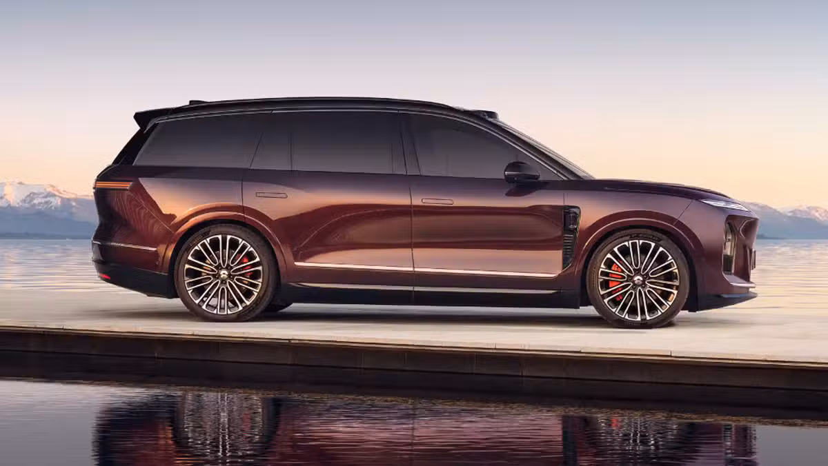 Nio shares surge in Hong Kong as CEO reiterates confidence in delivery target