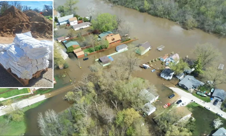 Numerous roads shut down, homes begin taking on water as flooding continues in Lake and McHenry counties