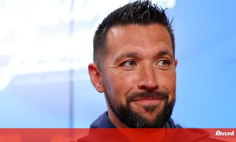 O "cheiro no Olival que dá imenso prazer", o "orgulho" em Villas-Boas e o que falta ao futebol italiano: o que disse Farioli