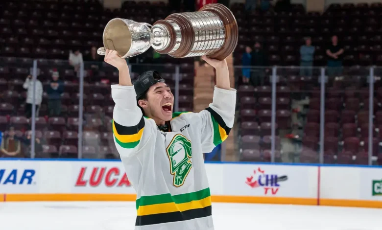 Oilers sign William Nicholl to entry-level contract