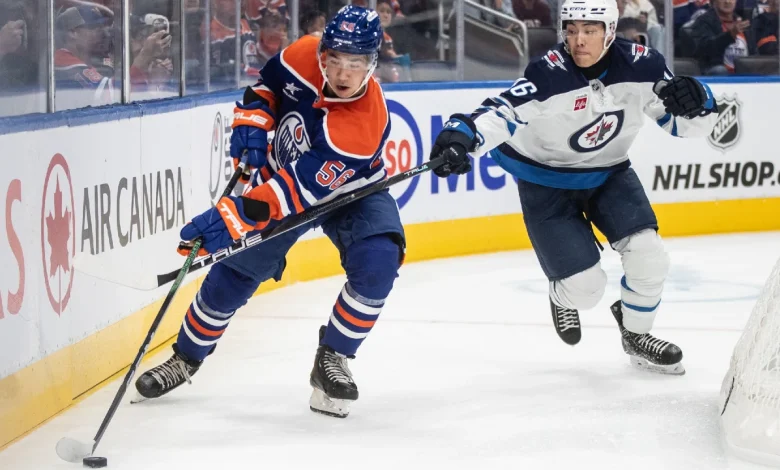 Oilers sign forward William Nicholl to three-year, entry-level contract