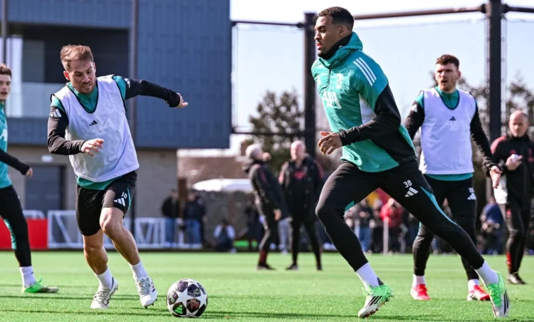 On demand: Watch Liverpool in pre-PSG training