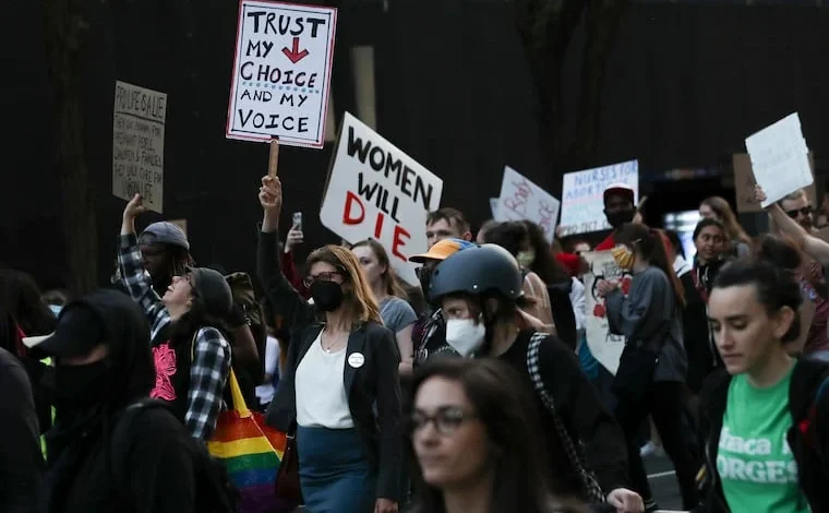 Pa. ban on public funding for abortion unconstitutional, Commonwealth Court rules