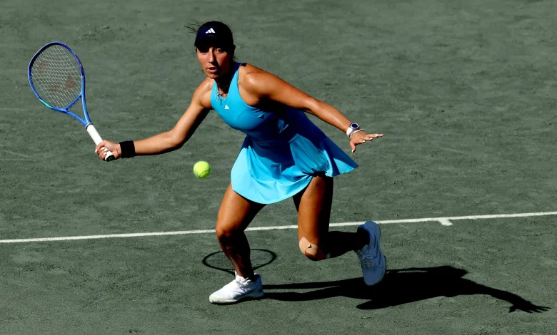 Pegula battles past Cocciaretto in another Charleston three-setter