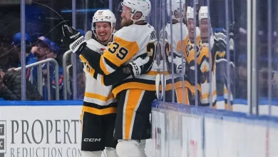 Penguins dominate Islanders for biggest win of the season in tight NHL playoff race
