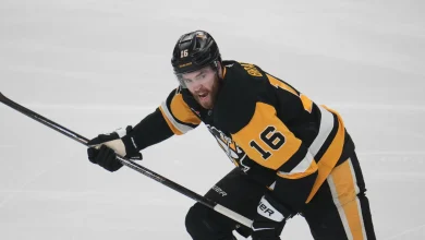 Penguins shuffle lines, bring back Brazeau ahead of pivotal Game 3 vs. Flyers