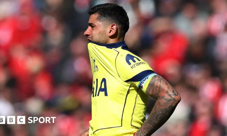 Premier League: Spurs captain Romero leaves pitch in tears as Sunderland lead