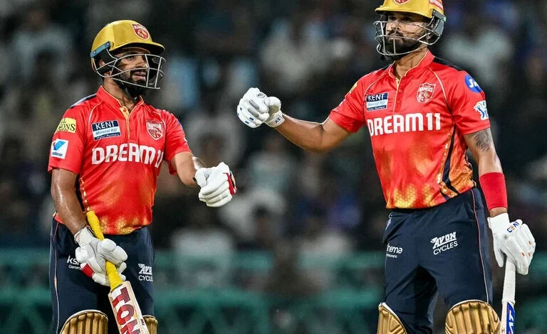 Punjab defeat Mumbai despite de Kock's century