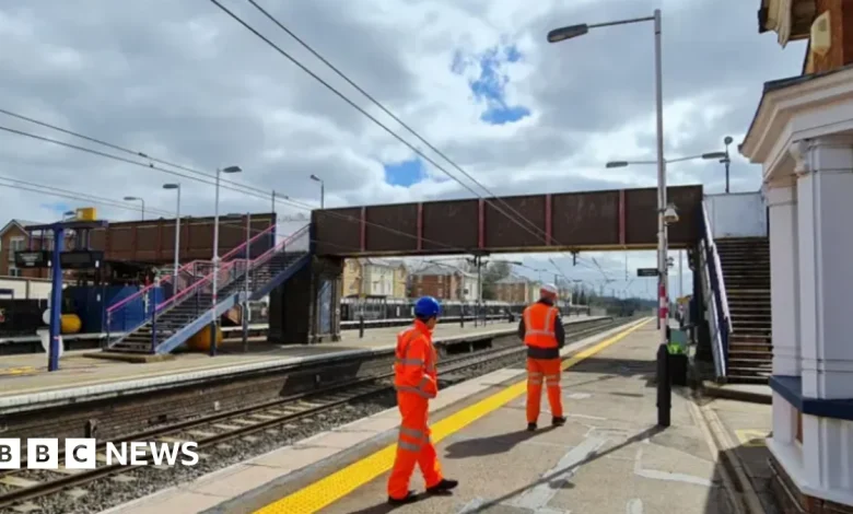 Rail disruption expected due to Harlington bridge removal