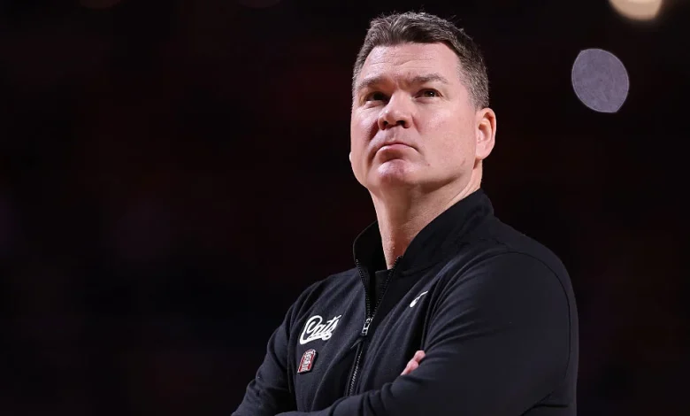 Report: Tommy Lloyd’s contract details on language of reporting to university president emerge