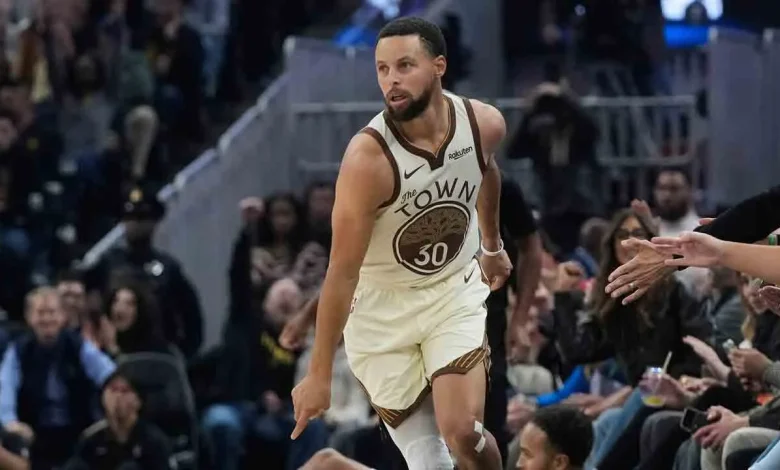 Report: Warriors' Steph Curry eyeing return Sunday vs. Rockets