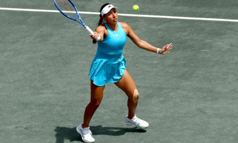 Resilient Pegula reaches WTA Charleston quarters with tiebreak win