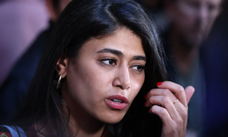 Rima Hassan en garde à vue pour apologie du terrorisme, de la drogue de synthèse retrouvée dans son sac