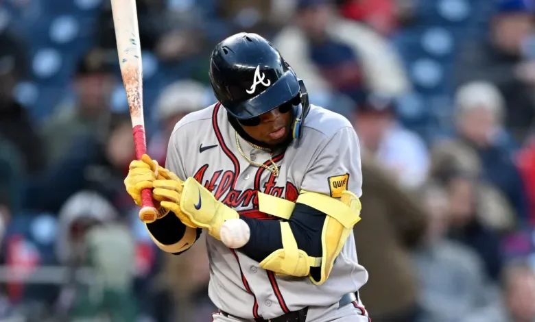 Ronald Acuńa, Jr. leaves game after being hit by pitch