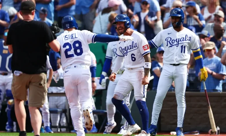 Royals do not need new fences to hit homers in 3-1 win